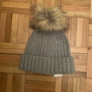 🎉Host Pick🎉 NWT JCrew Ribbed Pom Pom Beanie - Heather Ash